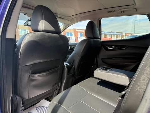 Nissan Qashqai 1.6 dCi Tekna SUV 5dr Diesel Manual 2WD Euro 6 (s/s) (130 ps) - U98