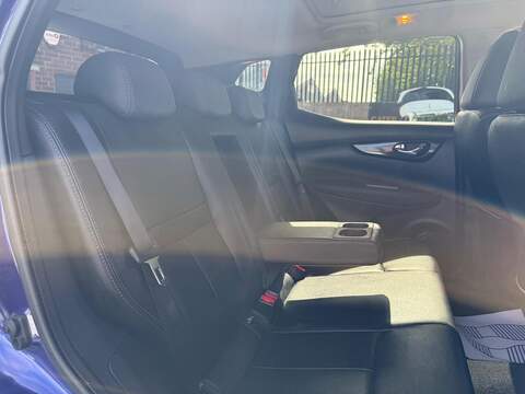 Nissan Qashqai 1.6 dCi Tekna SUV 5dr Diesel Manual 2WD Euro 6 (s/s) (130 ps) - U98