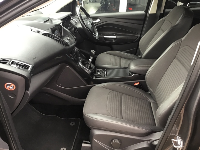 Ford Kuga TDCi Titanium SUV 2.0 Manual Diesel - U1140