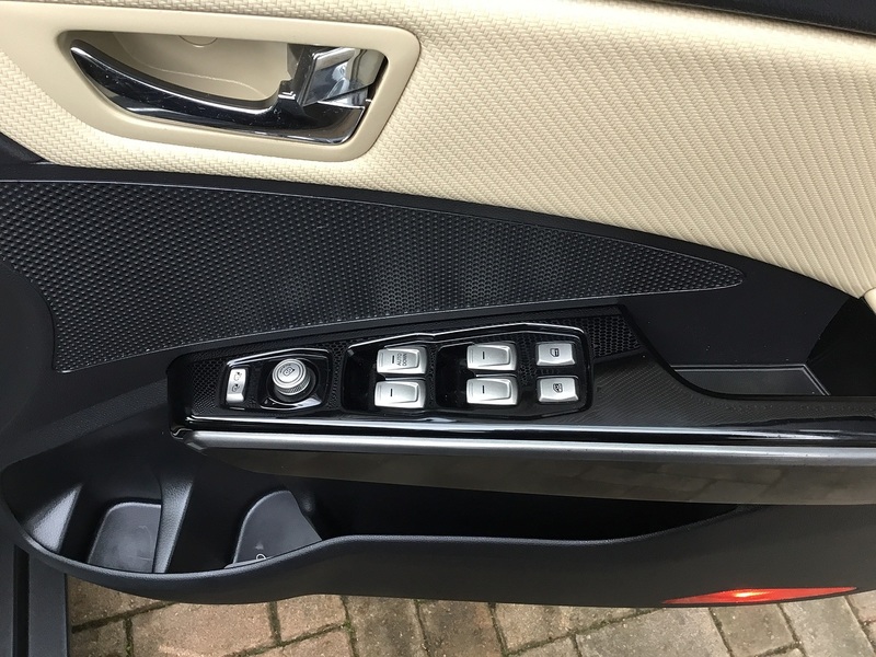 SsangYong Tivoli XLV 1.6D Ultimate SUV 5dr Diesel Auto 4WD Euro 6 (115 ps) - U1191