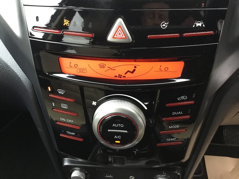 SsangYong Tivoli XLV 1.6D Ultimate SUV 5dr Diesel Auto 4WD Euro 6 (115 ps) - U1191