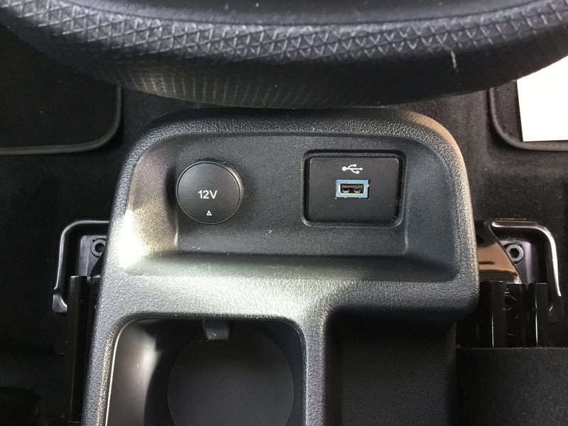 Ford Tourneo Connect 1.5 EcoBlue Titanium MPV 5dr Diesel Manual Euro 6 (s/s) (120 ps) - U1240