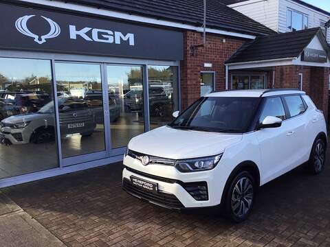 SsangYong Tivoli Outlander 4h SUV 2 Automatic Petrol Plug-in Hybrid