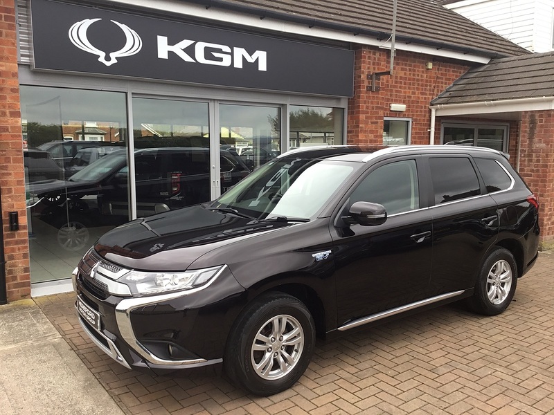 Mitsubishi Outlander 2.4h TwinMotor 13.8kWh Juro SUV 5dr Petrol Plug-in Hybrid CVT 4WD Euro 6 (s/s) (209 ps) - U1302