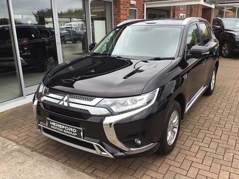Mitsubishi Outlander 2.4h TwinMotor 13.8kWh Juro SUV 5dr Petrol Plug-in Hybrid CVT 4WD Euro 6 (s/s) (209 ps) - U1302