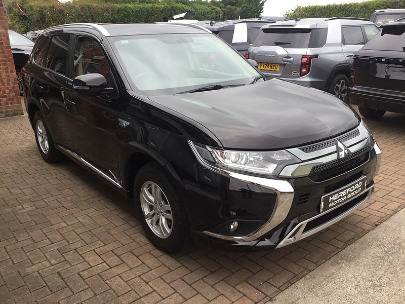 Mitsubishi Outlander 2.4h TwinMotor 13.8kWh Juro SUV 5dr Petrol Plug-in Hybrid CVT 4WD Euro 6 (s/s) (209 ps) - U1302