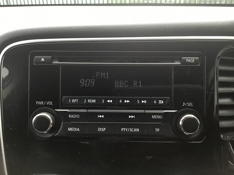 Mitsubishi Outlander 2.4h TwinMotor 13.8kWh Juro SUV 5dr Petrol Plug-in Hybrid CVT 4WD Euro 6 (s/s) (209 ps) - U1302