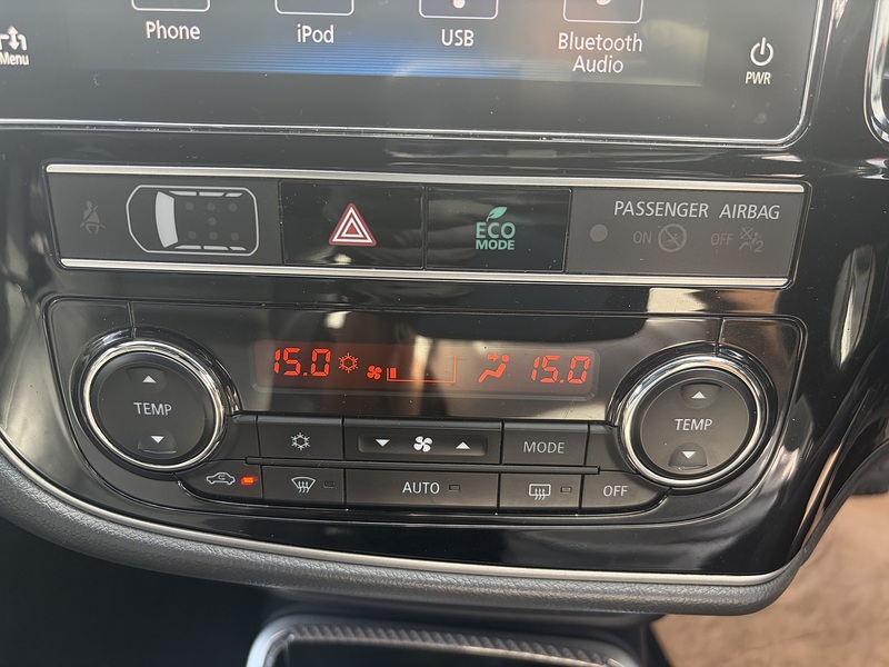 Mitsubishi Outlander 2.4h TwinMotor 13.8kWh 4h CVT 4WD Euro 6 (s/s) 5dr - U1322