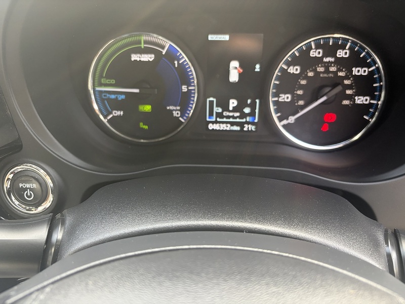 Mitsubishi Outlander 2.4h TwinMotor 13.8kWh 4h CVT 4WD Euro 6 (s/s) 5dr - U1322