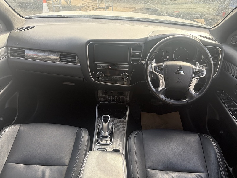 Mitsubishi Outlander 2.4h TwinMotor 13.8kWh 4h CVT 4WD Euro 6 (s/s) 5dr - U1322