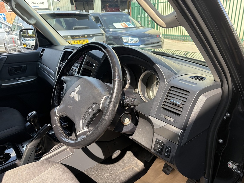 Mitsubishi Shogun DI-DC SG2 - U1348