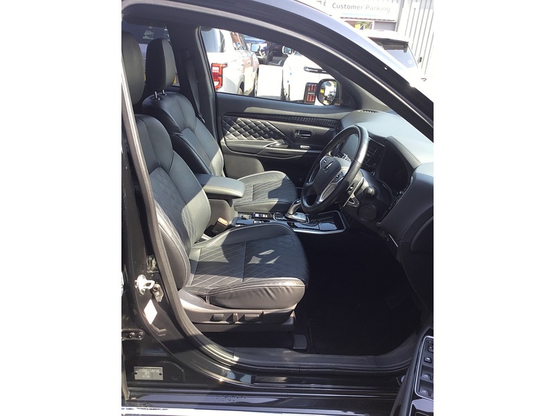 Mitsubishi Outlander h TwinMotor Exceed - U1367