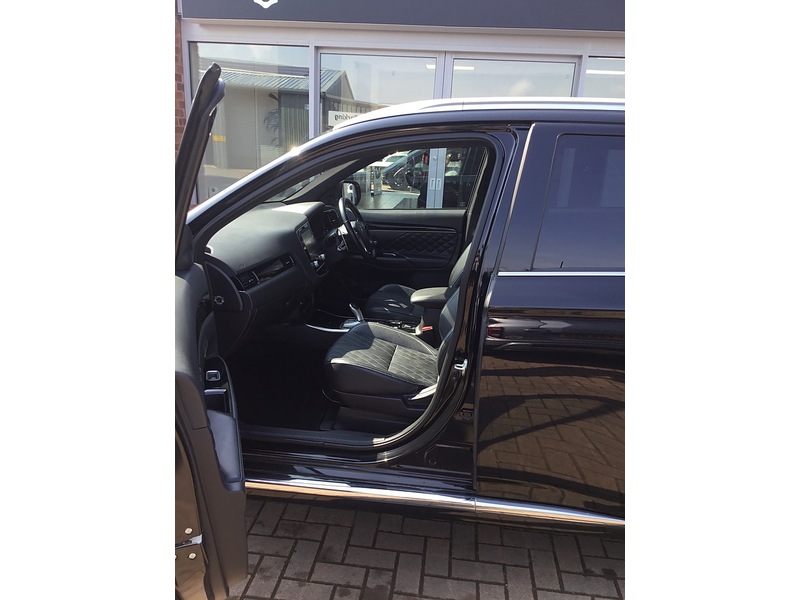 Mitsubishi Outlander h TwinMotor Exceed - U1367