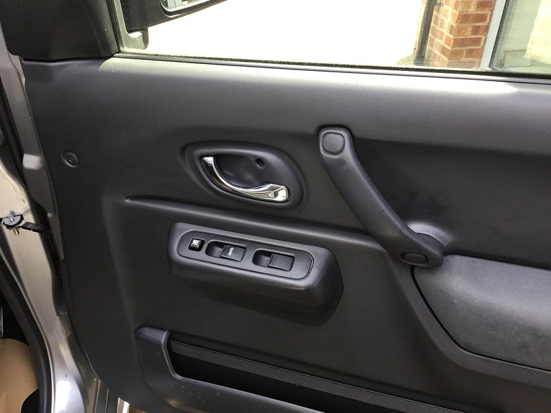 Suzuki Jimny VVT SZ4 - U1368