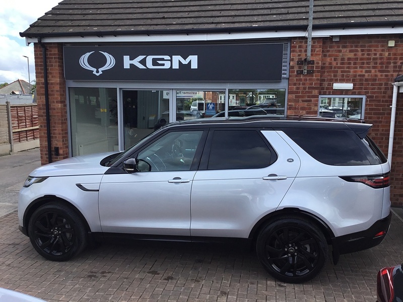 Land Rover Discovery D300 MHEV R-Dynamic HSE - U1389