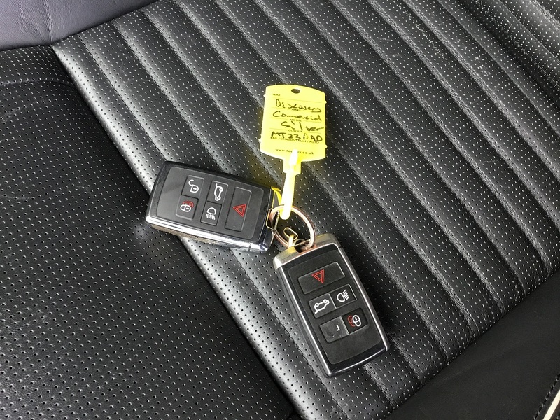 Land Rover Discovery D300 MHEV R-Dynamic HSE - U1389