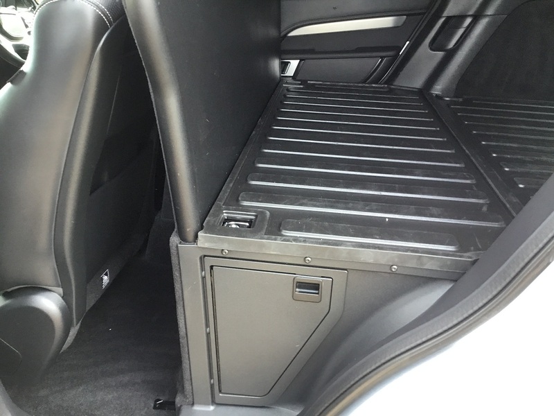Land Rover Discovery D300 MHEV R-Dynamic HSE - U1389