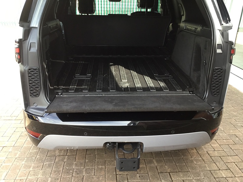 Land Rover Discovery D300 MHEV R-Dynamic HSE - U1389