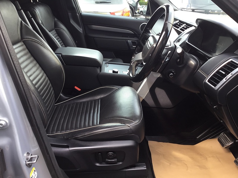 Land Rover Discovery D300 MHEV R-Dynamic HSE - U1389