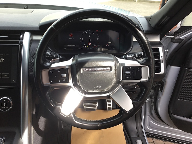 Land Rover Discovery D300 MHEV R-Dynamic HSE - U1389