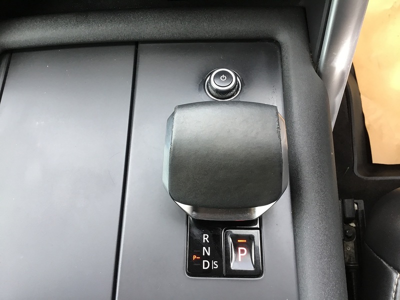 Land Rover Discovery D300 MHEV R-Dynamic HSE - U1389