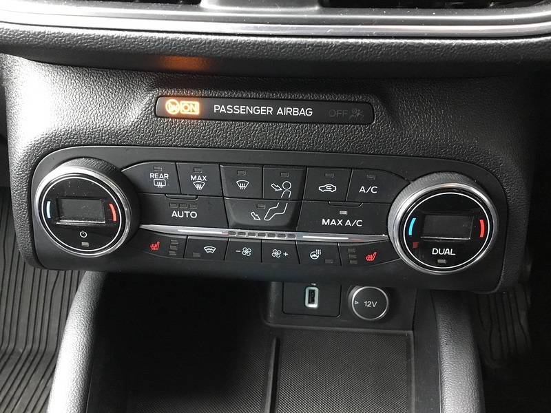 Ford Focus EcoBlue Titanium - U1401