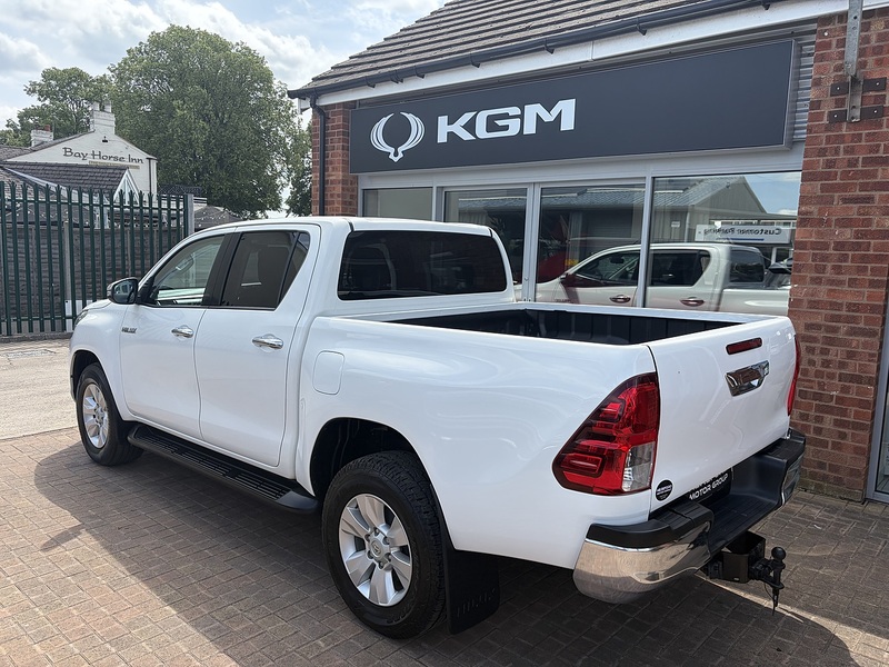 Toyota Hilux D-4D Icon - U1422