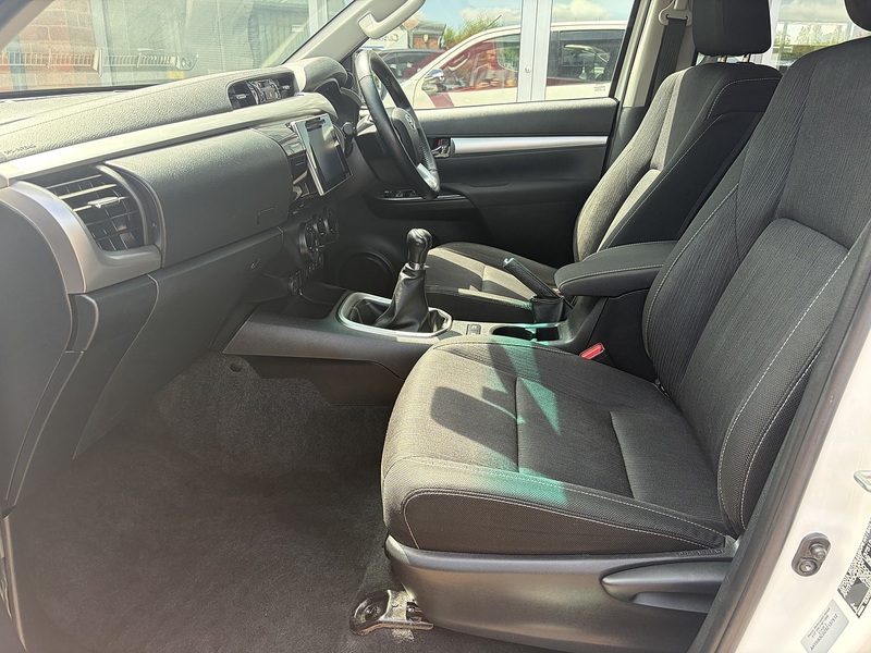 Toyota Hilux D-4D Icon - U1422