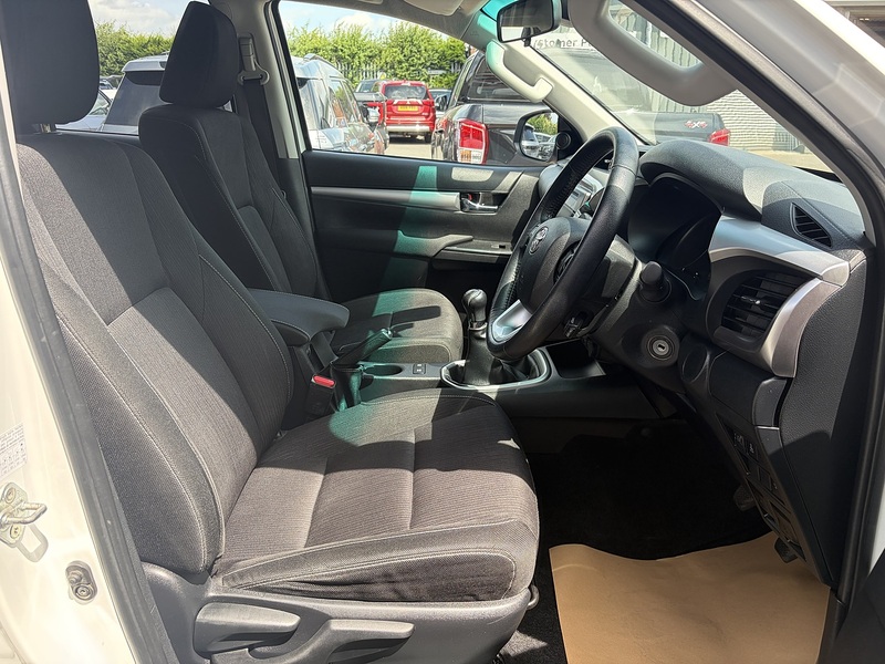 Toyota Hilux D-4D Icon - U1422