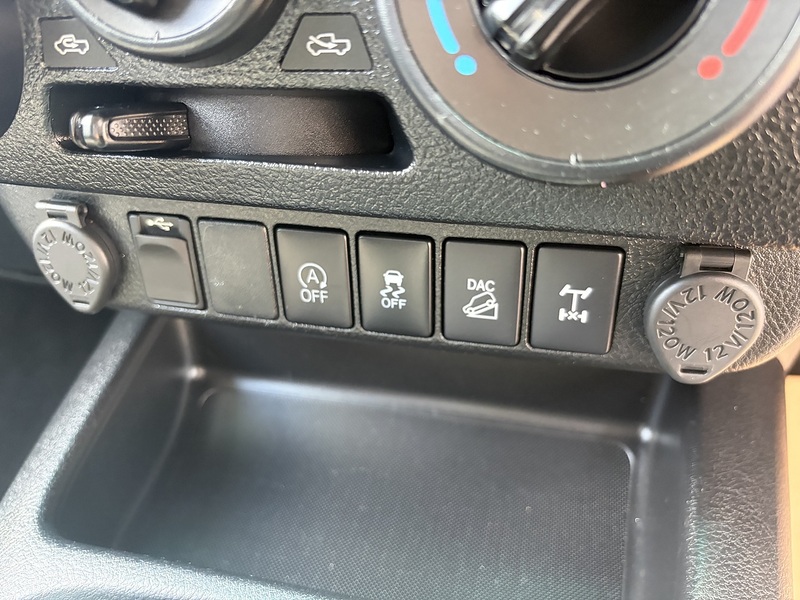 Toyota Hilux D-4D Icon - U1422