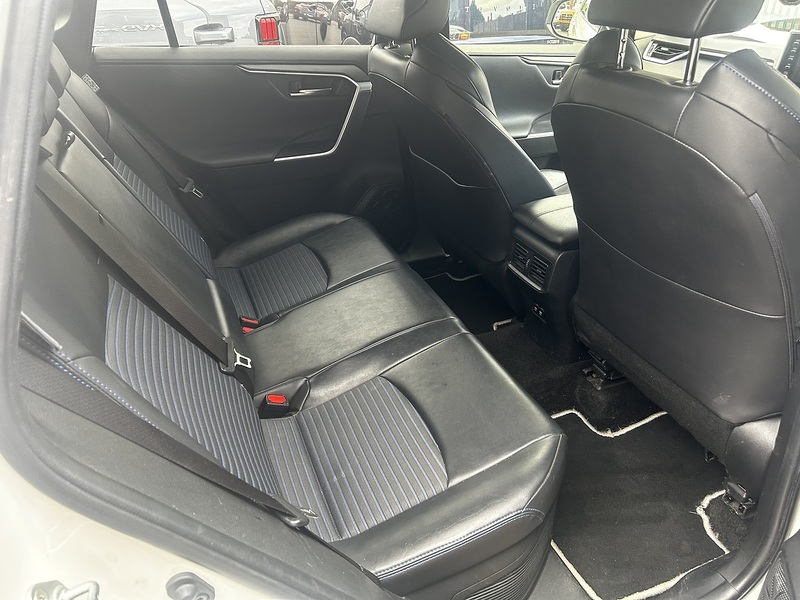 Toyota RAV4 VVT-h Dynamic - U1446