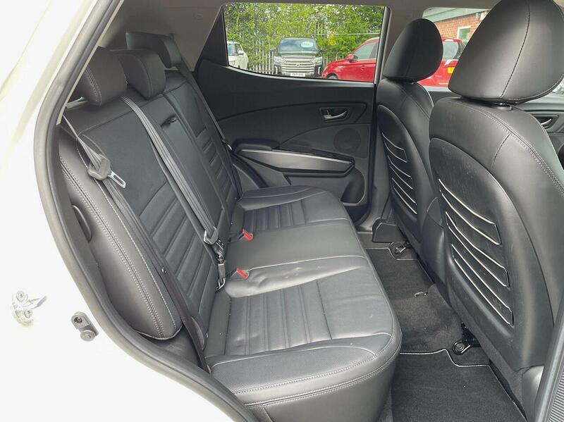 SsangYong Tivoli Tivoli 1.5P Ultimate Auto Euro 6 (s/s) 5dr - U711