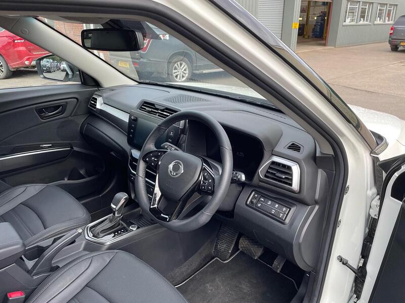 SsangYong Tivoli Tivoli 1.5P Ultimate Auto Euro 6 (s/s) 5dr - U711