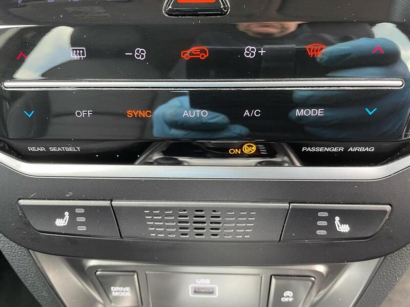 SsangYong Tivoli Tivoli 1.5P Ultimate Auto Euro 6 (s/s) 5dr - U711