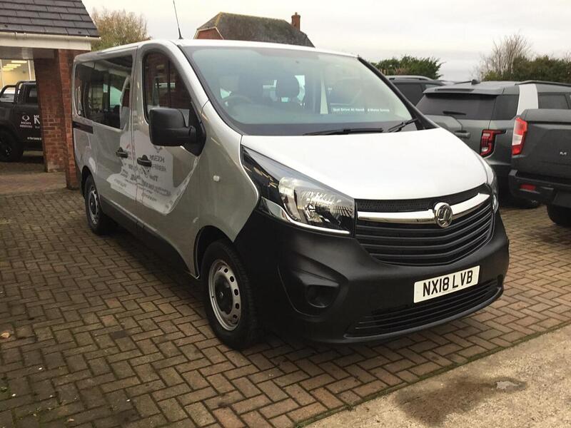 Vauxhall Vivaro 1.6 CDTi 2900 Crew Van Double Cab 5dr Diesel Manual L2 H1 Euro 6 (s/s) (6 Seat) (95 ps) - U965