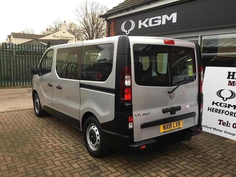 Vauxhall Vivaro 1.6 CDTi 2900 Crew Van Double Cab 5dr Diesel Manual L2 H1 Euro 6 (s/s) (6 Seat) (95 ps) - U965