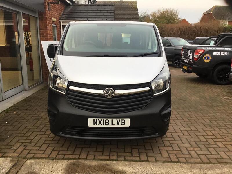 Vauxhall Vivaro 1.6 CDTi 2900 Crew Van Double Cab 5dr Diesel Manual L2 H1 Euro 6 (s/s) (6 Seat) (95 ps) - U965