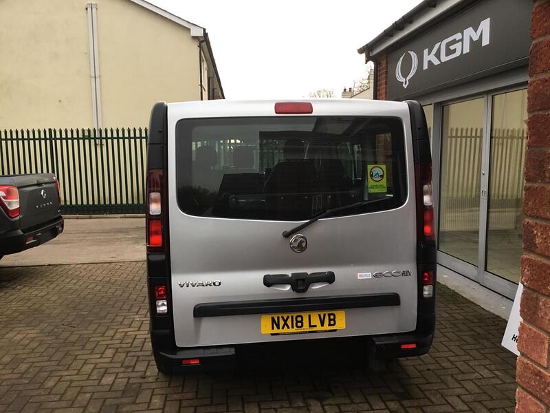 Vauxhall Vivaro 1.6 CDTi 2900 Crew Van Double Cab 5dr Diesel Manual L2 H1 Euro 6 (s/s) (6 Seat) (95 ps) - U965