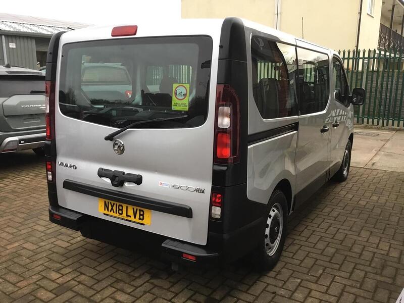 Vauxhall Vivaro 1.6 CDTi 2900 Crew Van Double Cab 5dr Diesel Manual L2 H1 Euro 6 (s/s) (6 Seat) (95 ps) - U965