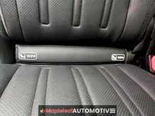 Land Rover Defender 110 2.0 SD4 First Edition SUV 5dr Diesel Auto 4WD Euro 6 (s/s) (240 ps) - U2042