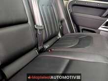 Land Rover Defender 110 2.0 SD4 First Edition SUV 5dr Diesel Auto 4WD Euro 6 (s/s) (240 ps) - U2042