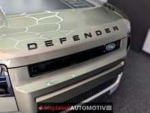 Land Rover Defender 110 2.0 SD4 First Edition SUV 5dr Diesel Auto 4WD Euro 6 (s/s) (240 ps) - U2042