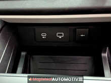 Land Rover Defender 110 2.0 SD4 First Edition SUV 5dr Diesel Auto 4WD Euro 6 (s/s) (240 ps) - U2042