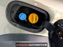 Land Rover Defender 110 2.0 SD4 First Edition SUV 5dr Diesel Auto 4WD Euro 6 (s/s) (240 ps) - U2042