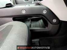 Land Rover Defender 110 2.0 SD4 First Edition SUV 5dr Diesel Auto 4WD Euro 6 (s/s) (240 ps) - U2042