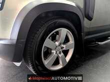 Land Rover Defender 110 2.0 SD4 First Edition SUV 5dr Diesel Auto 4WD Euro 6 (s/s) (240 ps) - U2042