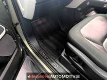 Land Rover Defender 110 2.0 SD4 First Edition SUV 5dr Diesel Auto 4WD Euro 6 (s/s) (240 ps) - U2042