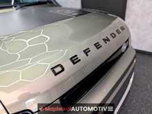 Land Rover Defender 110 2.0 SD4 First Edition SUV 5dr Diesel Auto 4WD Euro 6 (s/s) (240 ps) - U2042