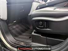 Land Rover Defender 110 2.0 SD4 First Edition SUV 5dr Diesel Auto 4WD Euro 6 (s/s) (240 ps) - U2042