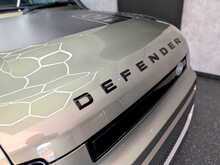 Land Rover Defender 110 2.0 SD4 First Edition SUV 5dr Diesel Auto 4WD Euro 6 (s/s) (240 ps) - U2042